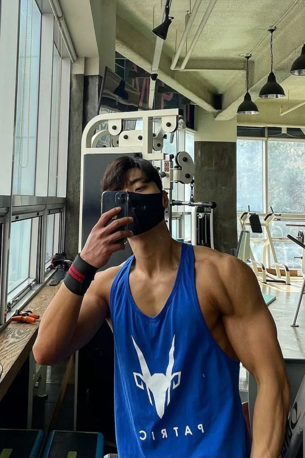 7f5b4454-d8e5-49e0-bc52-89b59e70f5c8-Max