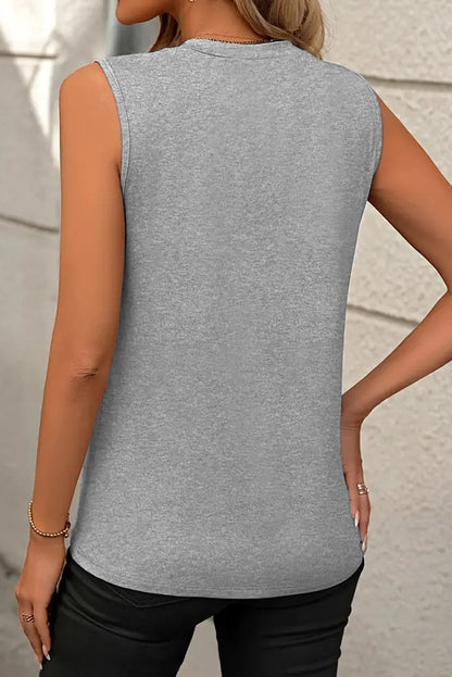 Black Solid Color Crew Neck Pleated Sleeveless Top